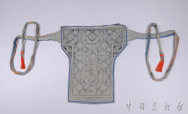 蝙蝠太阳纹蜡染背扇