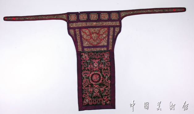 蝶纹马尾绣背扇