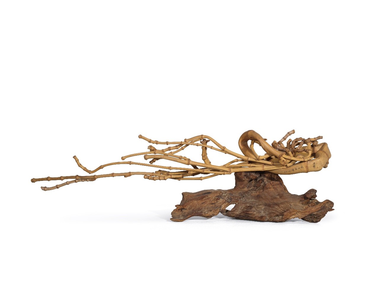 <h2>重生—涅槃</h2><p>作者：张新根</p><p>创作年代：2021年</p><p>规格：85cm×20cm×20cm</p><p>材质：竹梢竹鞭</p>